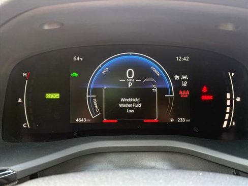 Used 2025 Toyota Camry LE image 7