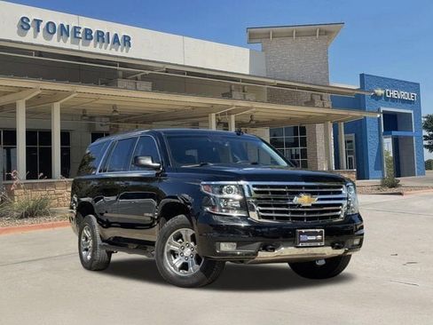 Used 2019 Chevrolet Tahoe LT w/ Off-Road Package AWD/4WD image 2