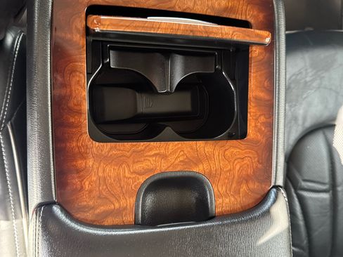 Used 2015 INFINITI QX80 4WD w/ Deluxe Technology Package image 40