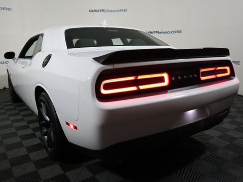 Used 2019 Dodge Challenger R/T Scat Pack RWD image 8