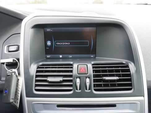 Used 2011 Volvo XC60 3.2 image 17