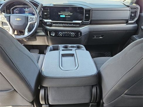 Used 2024 Chevrolet Silverado 1500 LT image 8