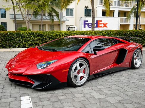 Used 2016 Lamborghini Aventador LP 750-4 Superveloce image 9