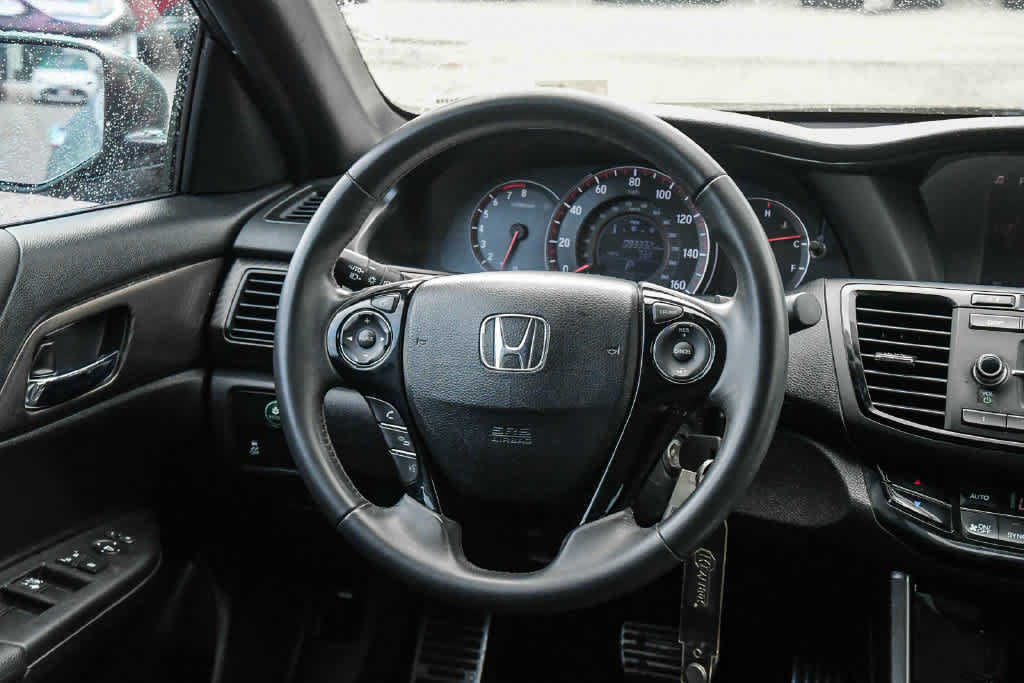 Used 2017 Honda Accord Sport image 12