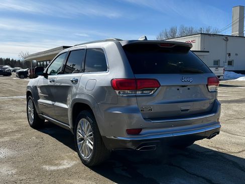 Used 2018 Jeep Grand Cherokee Summit AWD/4WD image 5