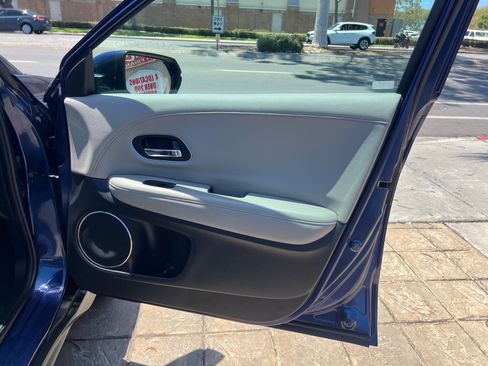 Used 2017 Honda HR-V EX-L image 31