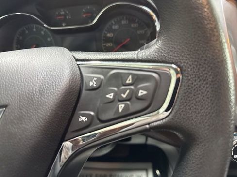 Used 2018 Chevrolet Cruze LT image 17