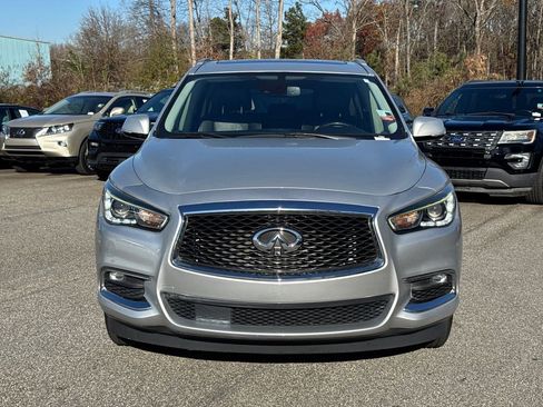 Used 2019 INFINITI QX60 Luxe w/ Essential Package image 2