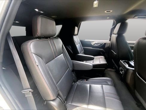 Used 2021 Chevrolet Tahoe RST w/ Luxury Package RWD image 21