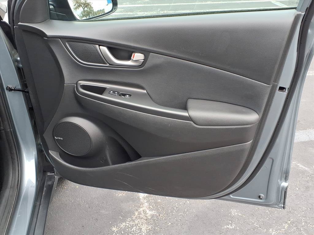 Used 2020 Hyundai Kona Limited FWD image 22