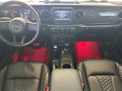 Used 2021 Jeep Wrangler Unlimited Sport AWD/4WD image 3