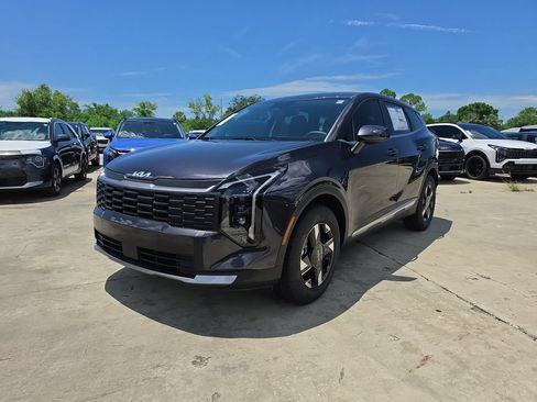 New 2026 Kia Sportage LX FWD image 4