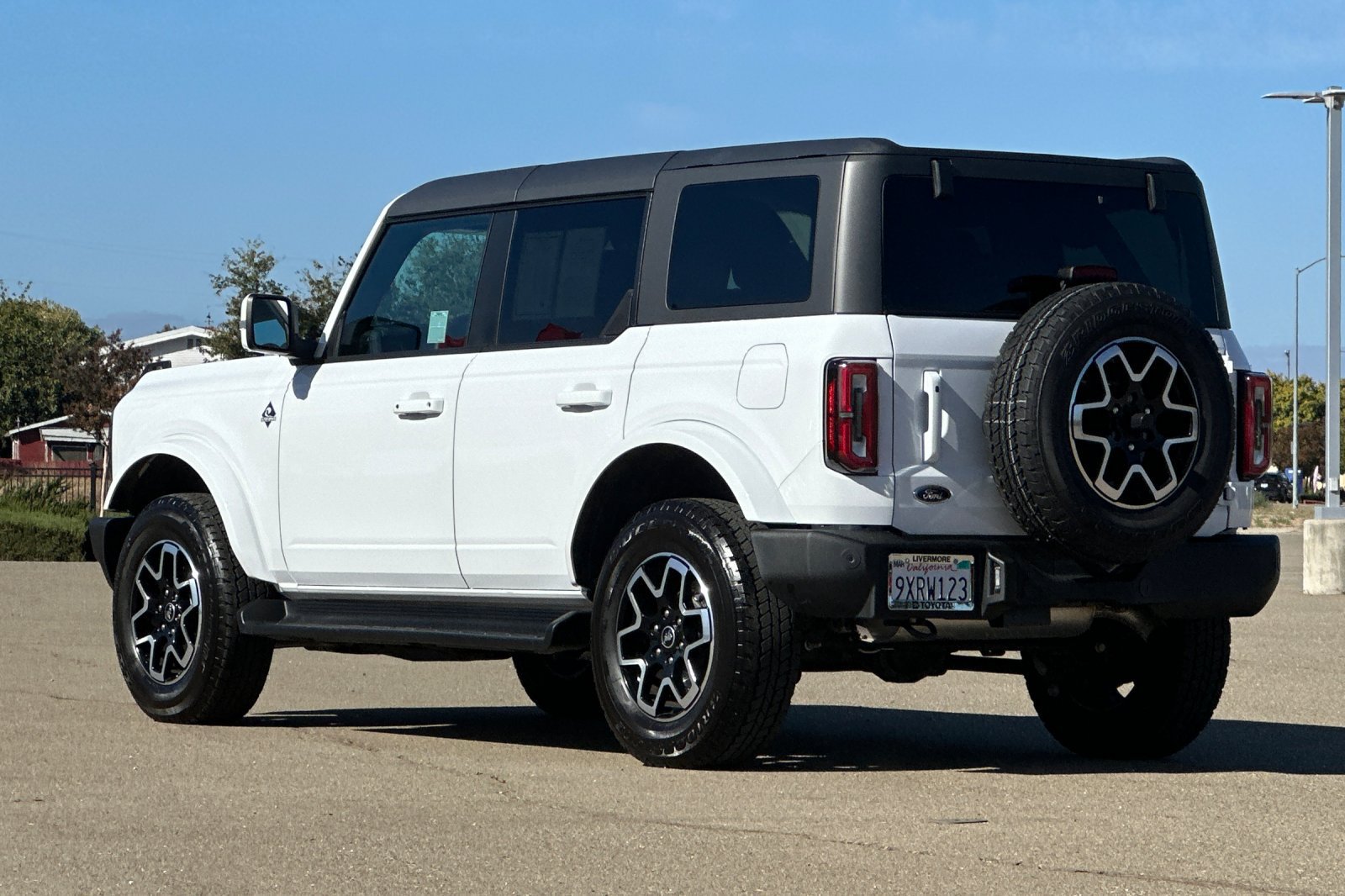 Used 2025 Ford Bronco Outer Banks AWD/4WD image 6