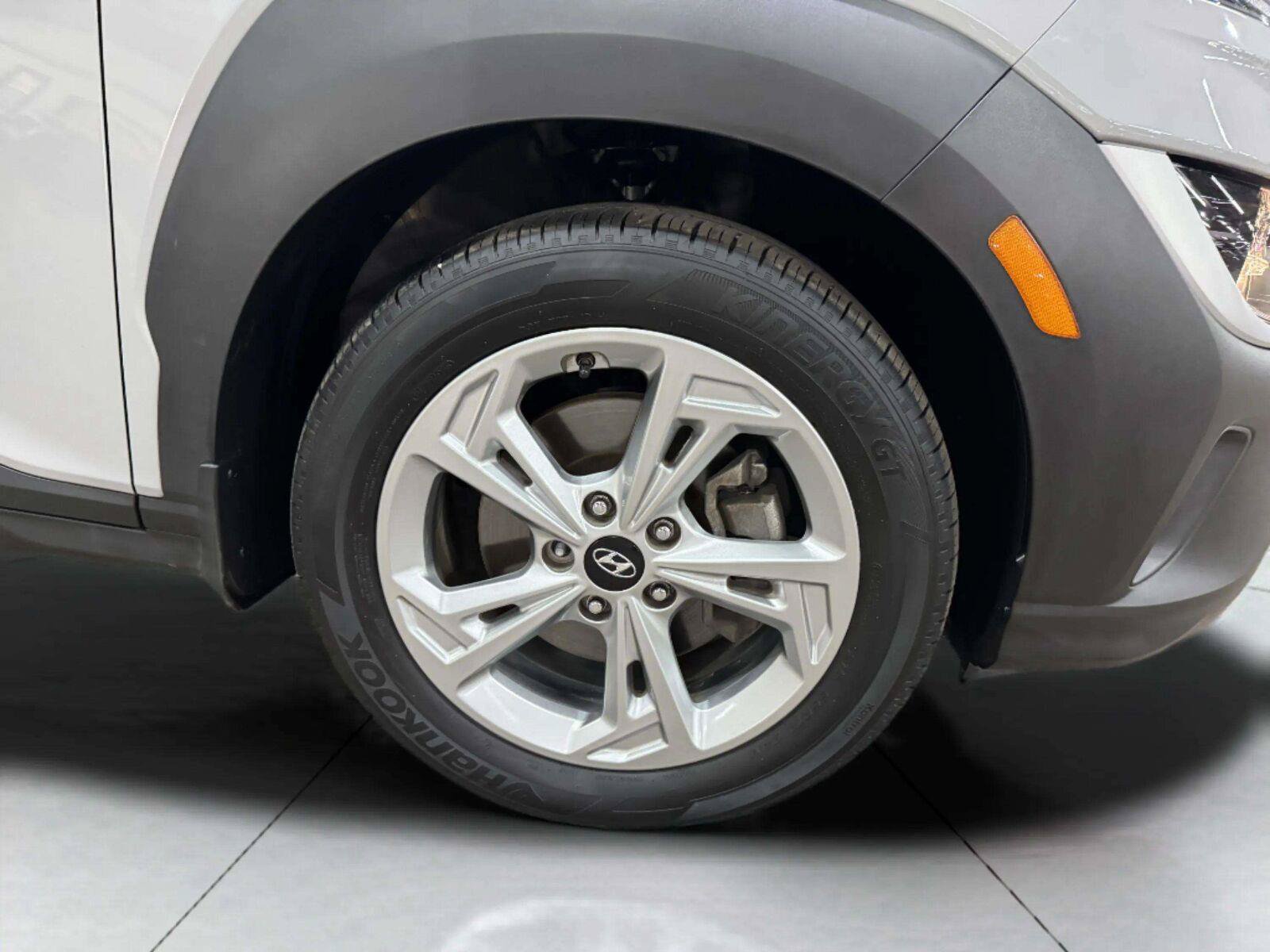 Used 2022 Hyundai Kona SEL AWD/4WD image 58