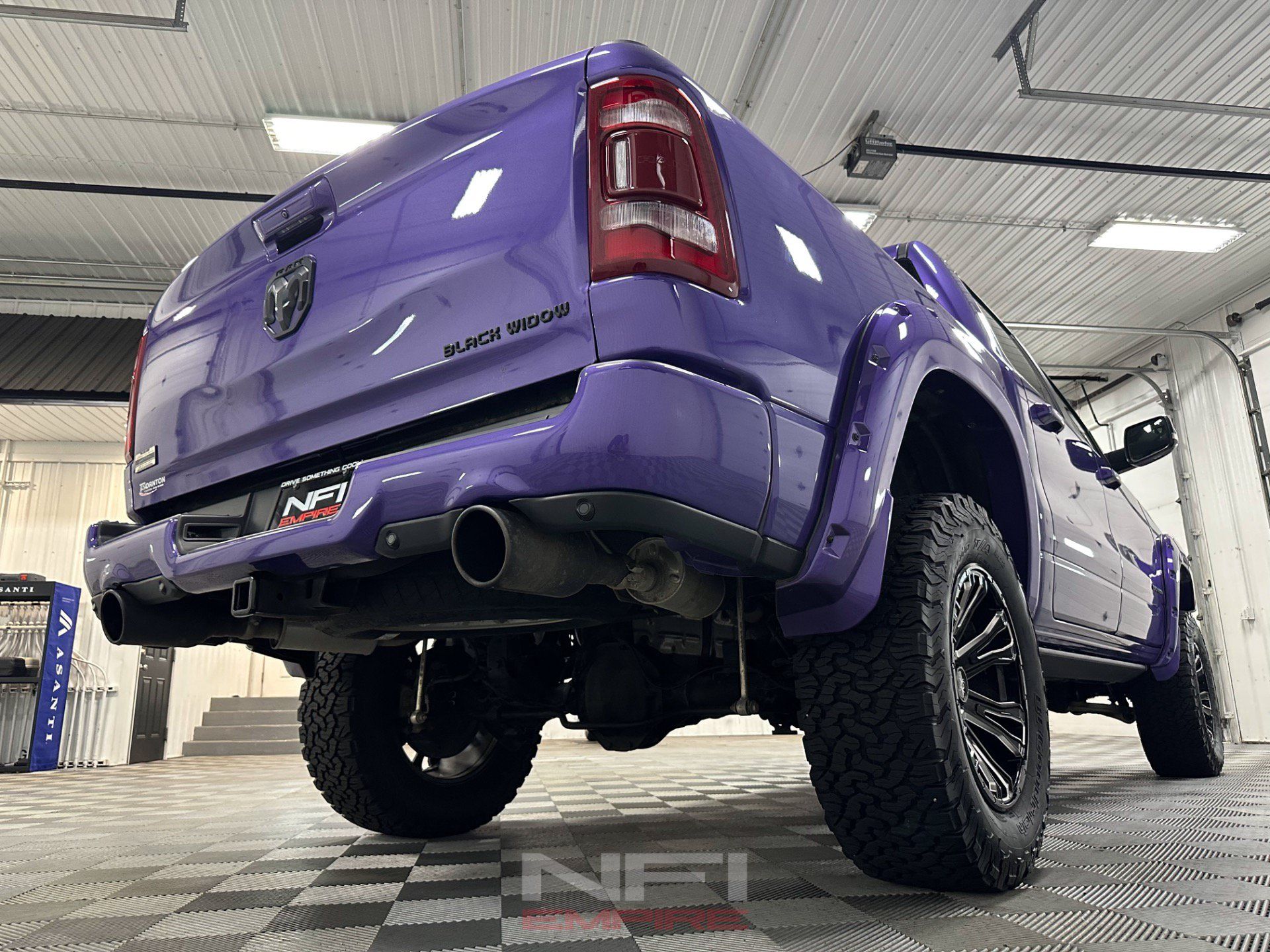 Used 2024 RAM 1500 Laramie AWD/4WD image 19