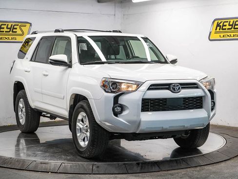 Used 2023 Toyota 4Runner SR5 Premium w/ Moonroof Package RWD image 5