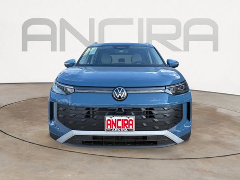 New 2026 Volkswagen Tiguan SE image 2