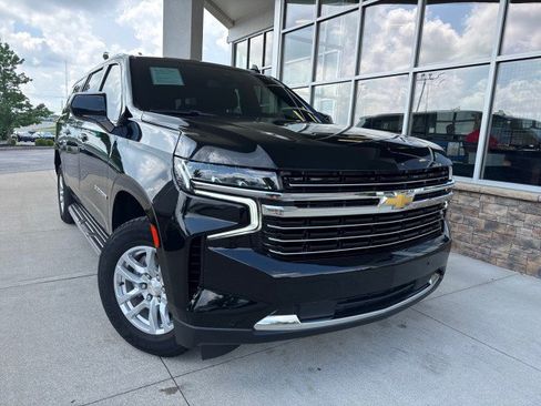 Used 2022 Chevrolet Suburban LT AWD/4WD image 1