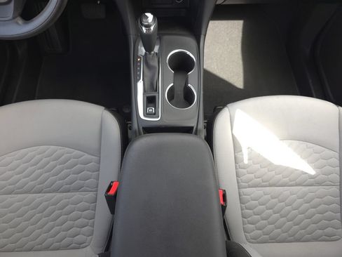 Used 2019 Chevrolet Equinox LS FWD image 18