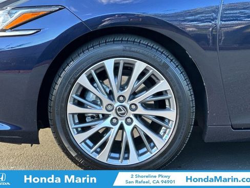 Used 2021 Lexus ES 300h w/ Premium Package image 34