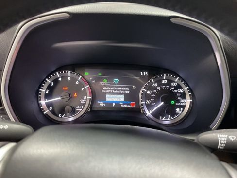 Used 2024 Toyota Highlander XLE image 29