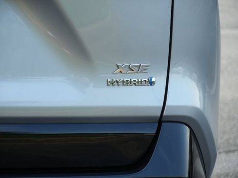 Used 2021 Toyota RAV4 XSE w/ XSE Grade Weather Package AWD/4WD image 7