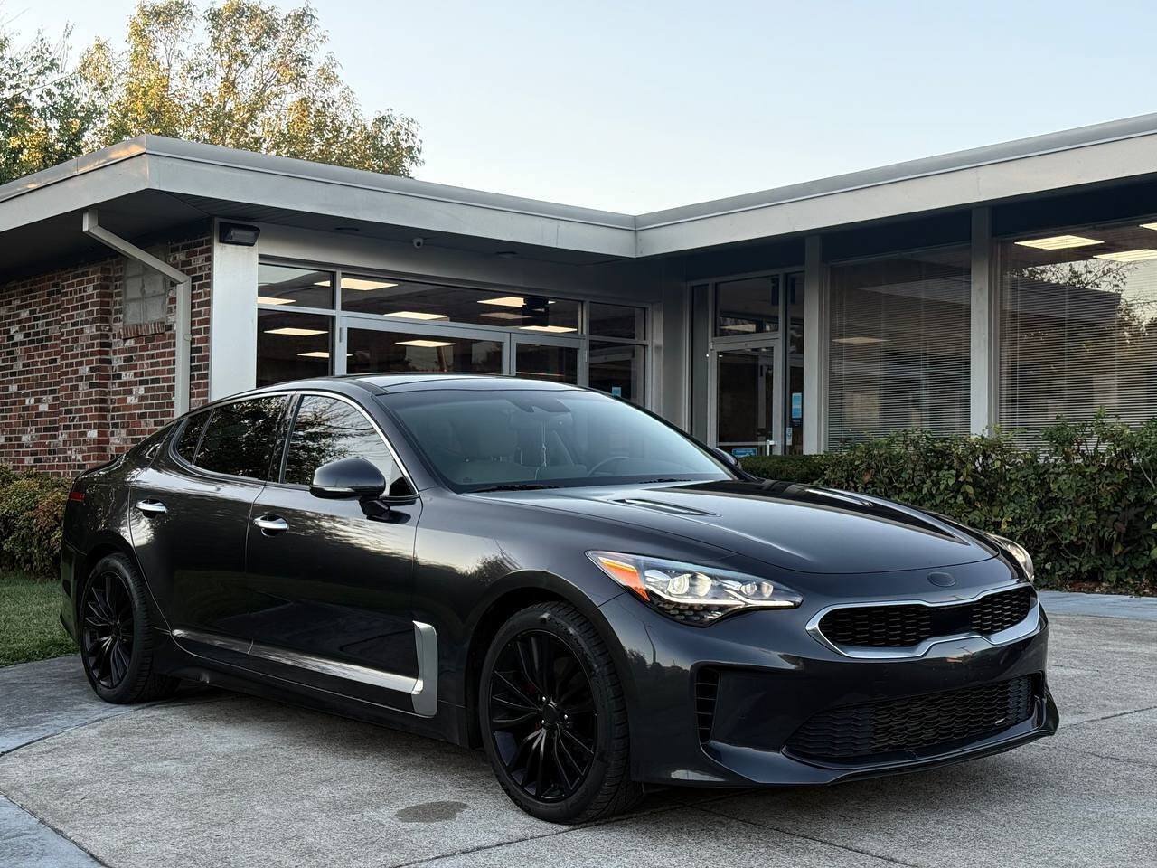 Used 2019 Kia Stinger Premium AWD/4WD image 9