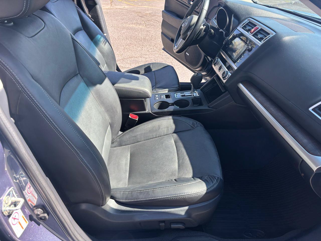 Used 2017 Subaru Outback 2.5i Limited AWD/4WD image 11