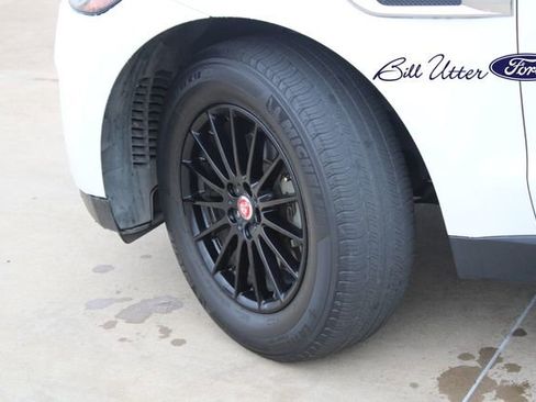 Used 2020 Jaguar F-PACE image 9