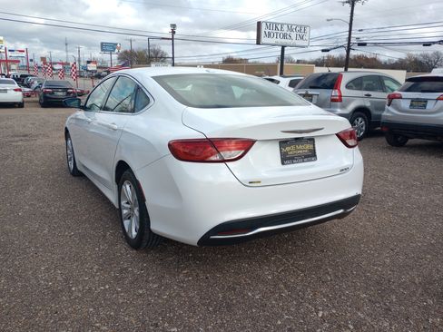 Used 2015 Chrysler 200 Limited FWD image 5