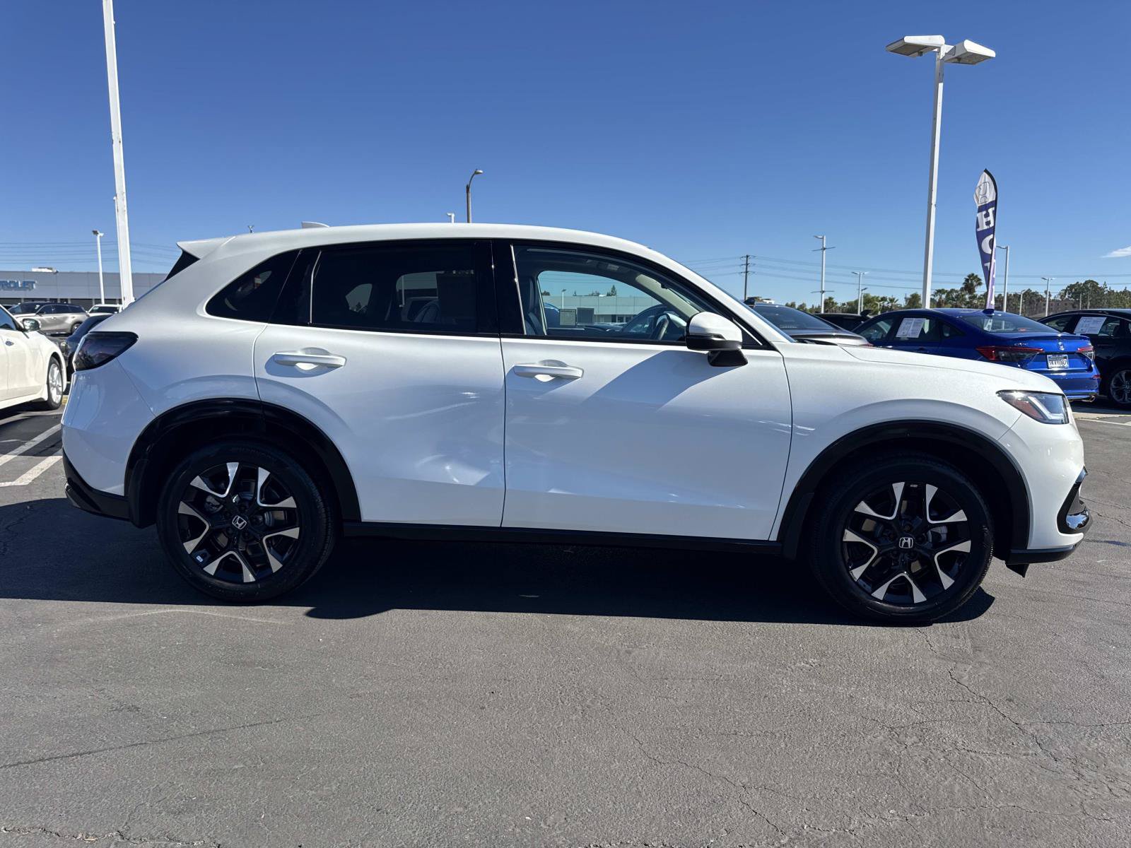Used 2027 Honda HR-V EX-L image 6