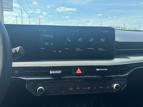 Used 2025 Kia K5 LXS FWD image 19