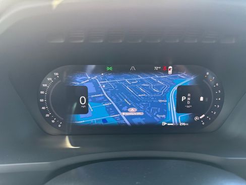 Certified 2025 Volvo XC90 B5 Core AWD/4WD image 11
