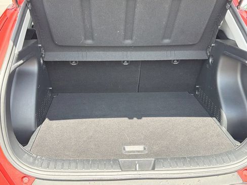 Used 2025 Hyundai Kona SEL FWD image 35
