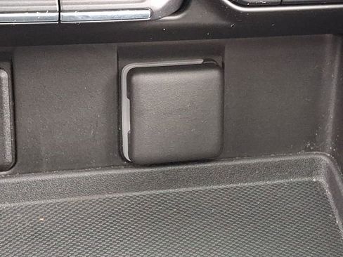 Used 2022 GMC Yukon AT4 image 29