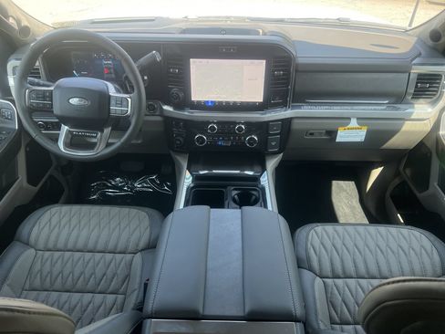 New 2027 Ford F250 Platinum w/ Platinum Plus Package AWD/4WD image 2