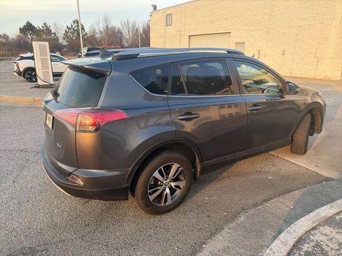 Used 2018 Toyota RAV4 XLE image 4