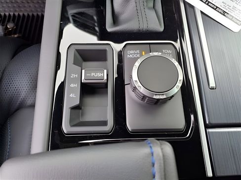 New 2025 Toyota Tundra Platinum AWD/4WD image 13