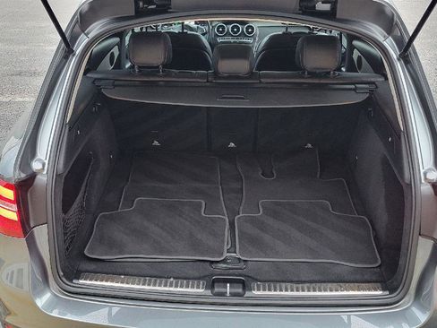 Used 2019 Mercedes-Benz GLC 300 w/ Premium Package image 32