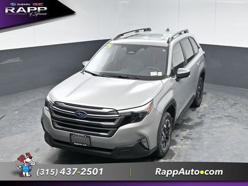 Used 2025 Subaru Forester Premium image 21