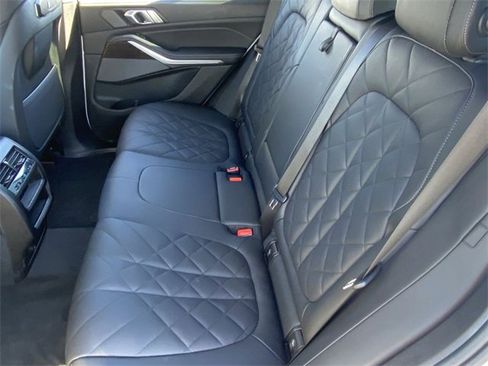 Certified 2024 BMW X5 xDrive40i w/ Premium Package image 19