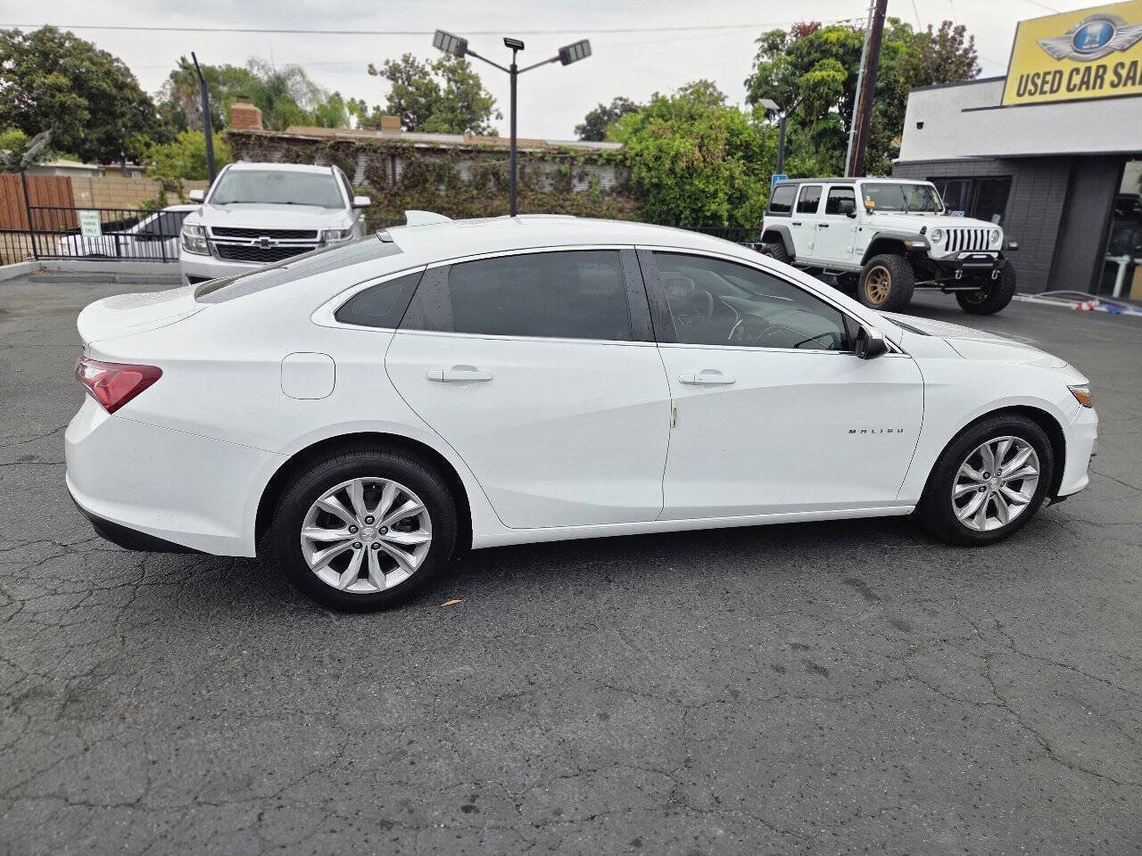 Used 2020 Chevrolet Malibu LT FWD image 9