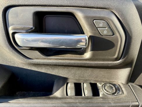 Used 2025 Chevrolet Silverado 2500 W/T w/ WT Convenience Package image 12