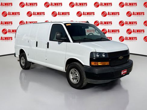 Used 2020 Chevrolet Express 2500 Work Van w/ Driver Convenience Package image 4