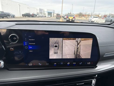 New 2026 Chevrolet Traverse LT w/ Driver Confidence Package image 16