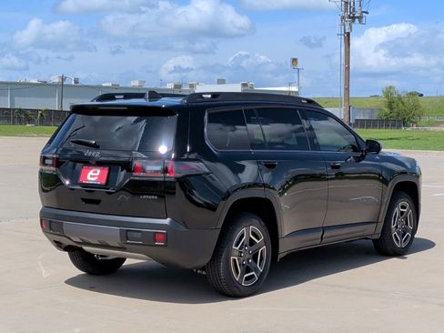 New 2026 Jeep Cherokee Laredo AWD/4WD image 8