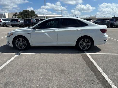 Used 2021 Volkswagen Jetta R-Line FWD image 2