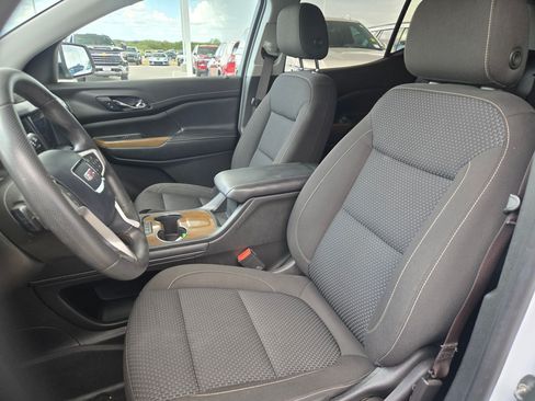 Used 2021 GMC Acadia SLE w/ LPO, Floor Liner Package FWD image 10