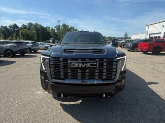 Used 2024 GMC Sierra 3500 Denali Ultimate AWD/4WD video 2
