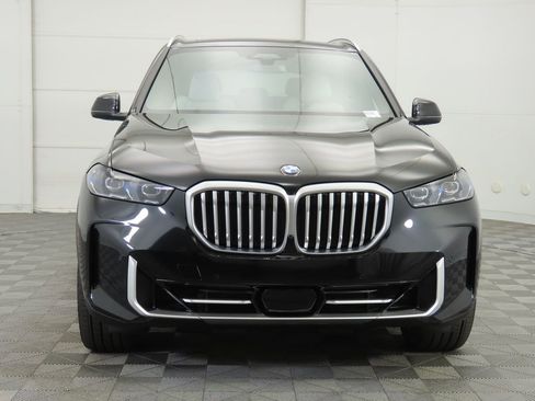 Certified 2025 BMW X5 sDrive40i image 3